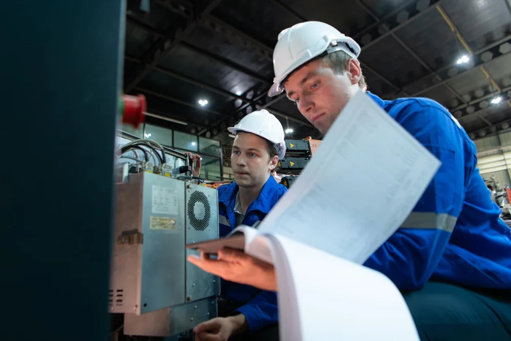 Technische specialisten beoordelen machinedocumentatie — Ecrivus International