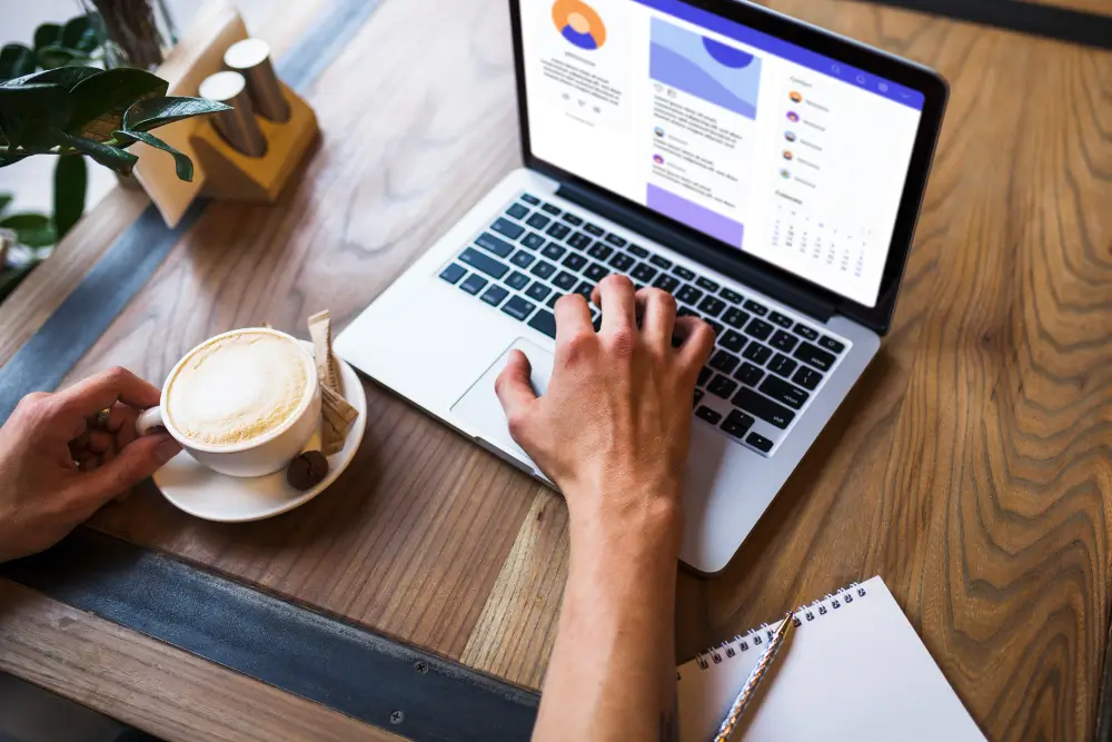 Softwarelokalisatie — Ecrivus International
